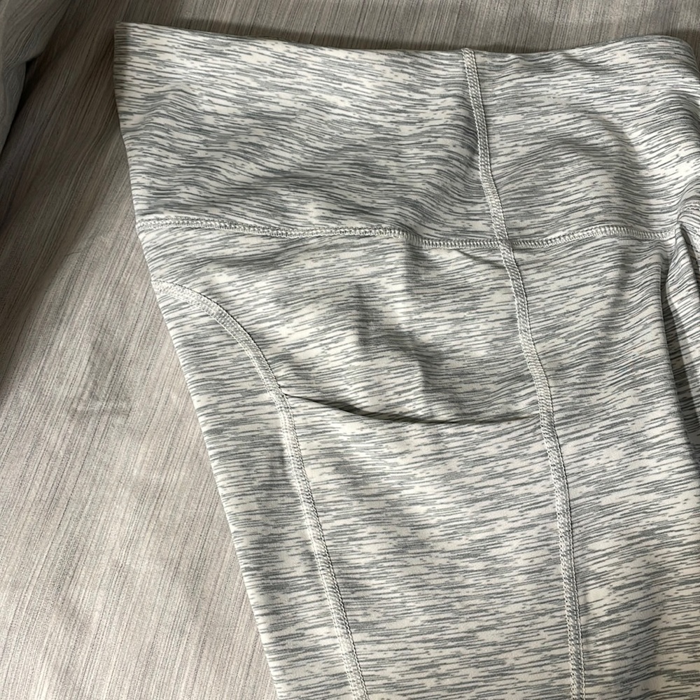 High waisted leggings